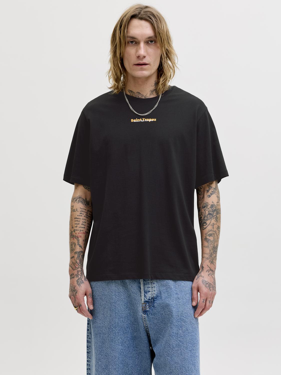 model_shot-front